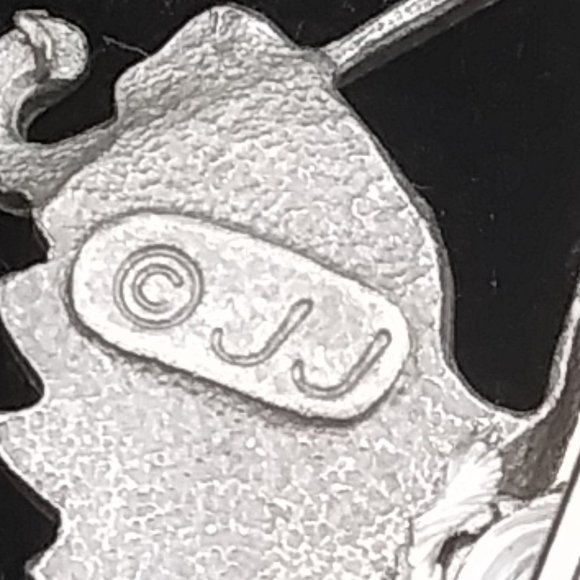 Vintage JJ Jonette duck with an umbrella dancing in the rain  brooch playful - Picture 5 of 12